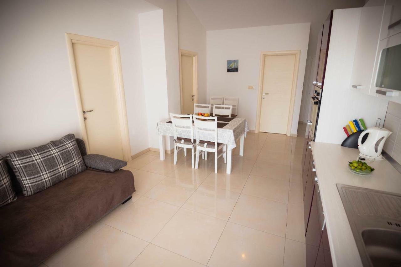Apartmani Bare I Danica Grebaštica Exterior foto